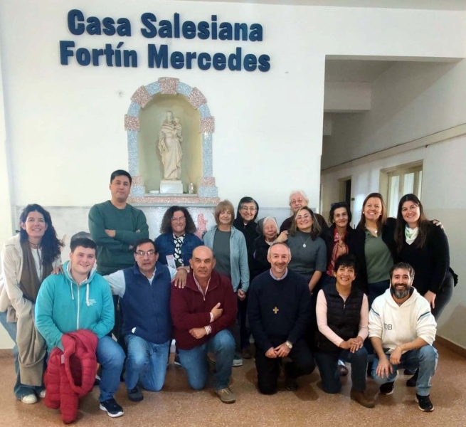 Argentyna – Wizyta poznania i wzajemnej wdzięczności: kontynuowana jest wizytacja nadzwyczajna ks. Romero i ks. Bauera w inspektorii ARS