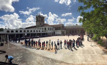 Uruguay - Young people meet: "We want to live happily"