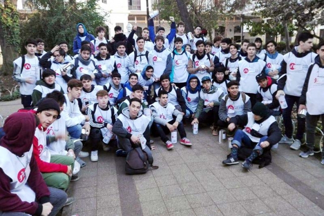 Chile – Mais de 2 mil voluntários colaboram na Coleta Nacional em favor dos meninos de rua