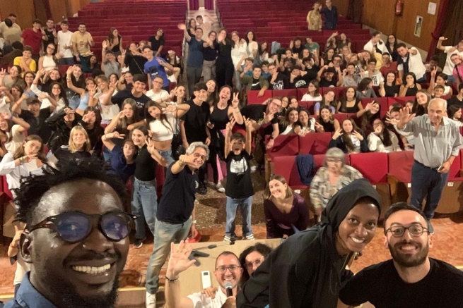 Italy – More than 150 Young People Participate in a Celebratory Gathering to denote the official Start of Group Activities