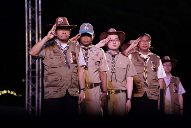 Thailandia – 1450 scout camminano insieme a Don Bosco