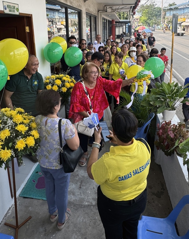 Filipinas – Associação Damas Salesianas abre uma nova clínica para indigentes