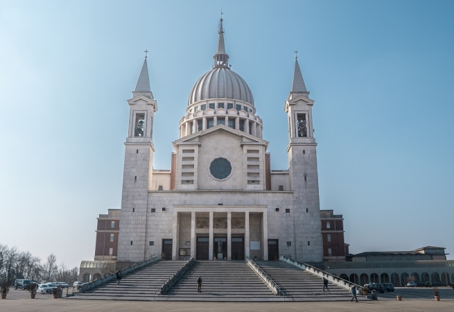 Italia – Los superiores salesianos del mundo en peregrinación al Colle Don Bosco: nace el Camino Monferrino de Don Bosco