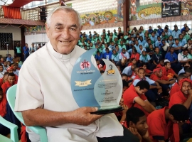 Papua Nova Guiné - Padre Barbero: "Tudo começou com Maria Auxiliadora"