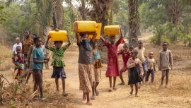 República Democrática del Congo - Un pozo para miles de sedientos