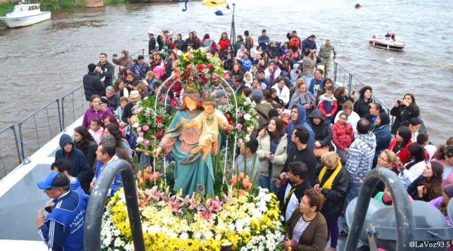 Paraguay – Processione nautica di Maria Ausiliatrice