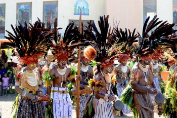 Papúa Nueva Guinea - Show Cultural 2016 por el Año de la Misericordia