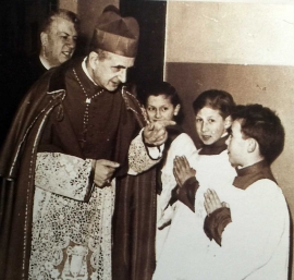 Italy - Greeting of Cardinal Montini to altar boys