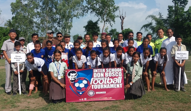 Nepal – Torneo interescolar de fútbol en Nepal