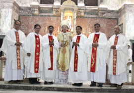 India - Ordenaciones Sacerdotales en Virar, Mumbai y Ahmednagar