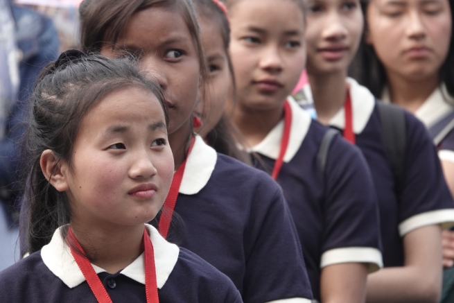 A new report sheds light on the situation of girls in the world