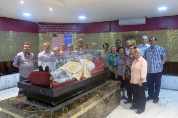 Brasil - El P. Vitali reunido con los Inspectores e Inspectoras visitando la Urna de Don Bosco