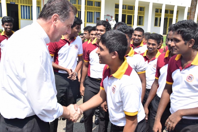 Sri Lanka - El Rector Mayor en el Instituto Salesiano de Metiyagane