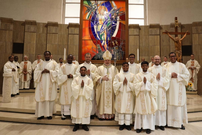 Italy - Nine Salesians from the Zeffirino Namuncurá Community ordained as Deacons