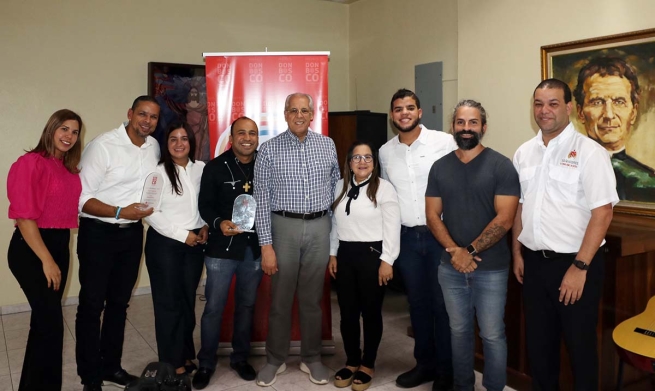 Repubblica Dominicana – I Salesiani consegnano i “Premi Don Bosco” alla comunicazione