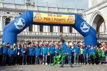 Italia – 40 anni di “Su e Zo per i ponti di Venezia”: domenica l’edizione 2018!