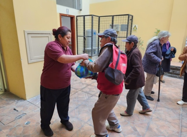 Équateur – Le groupe « Mano Solidaria », une lueur d’espoir dans la paroisse « Cristo Rey » de La Tola