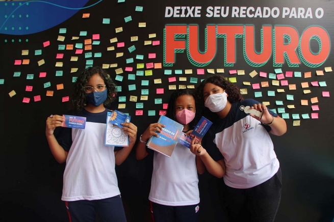 Brasil - Partir hacia el futuro: la bienvenida de los "Salesianos de Bahía" encanta a los estudiantes