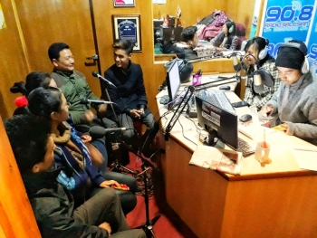 India - Un programa de radio para sensibilizar a la opinión pública sobre los jóvenes y el amor