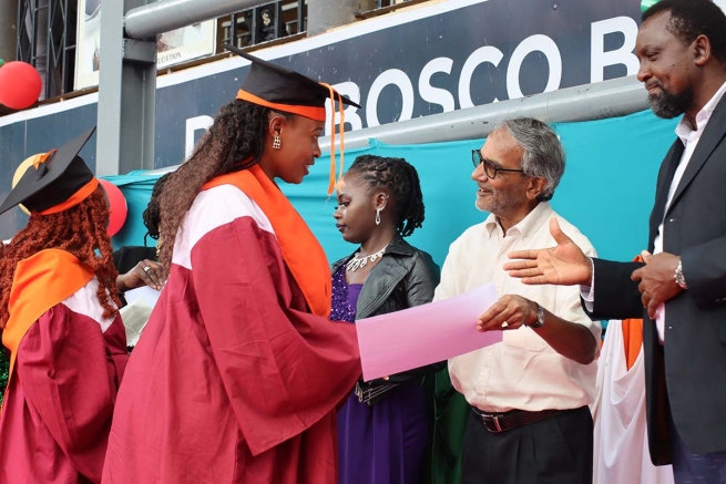 Quênia – Cerimônia de formatura de 321 jovens e inauguração de um novo pavilhão do ‘Don Bosco Boys Town Technical Institute’ em Nairóbi