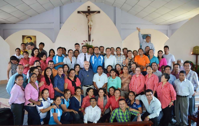 Ecuador - Fr Ploch visits the Salesian houses in Macas