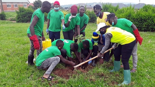 Ruanda – O “Green Club” dos salesianos para enfrentar a crise rural