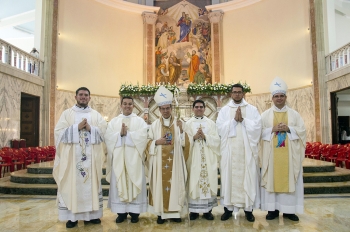 El Salvador - Ordenación de cuatro sacerdotes salesianos