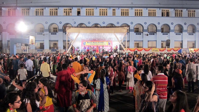 India - Bosco Raas Garba 2016