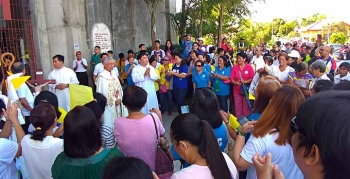 Filipinas - Visita pastoral del obispo salesiano Mons. Buzon a Victorias