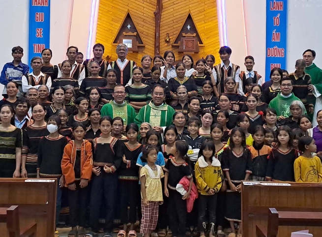 Vietnã – O Conselheiro Geral para as Missões guia uma reflexão sobre a atividade missionária salesiana entre os povos indígenas