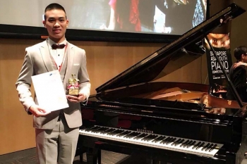 Tailandia - Un estudiante salesiano tailandés recibe el "Premio Piano de Oro"