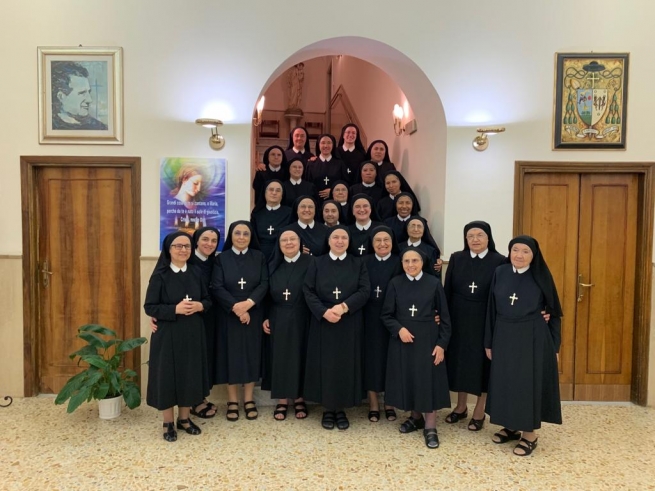 Italia – Madre Graziella Benghini rieletta come Superiora Generale delle Salesiane Oblate del Sacro Cuore di Gesù