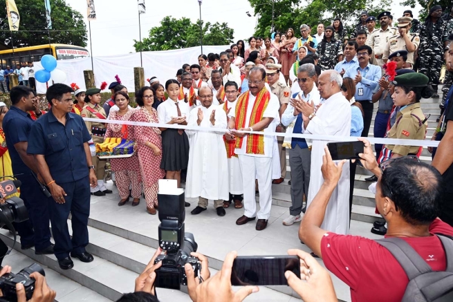India – Il Governatore dello Stato di Tripura inaugura le nuove strutture della scuola “Don Bosco” di Agartala