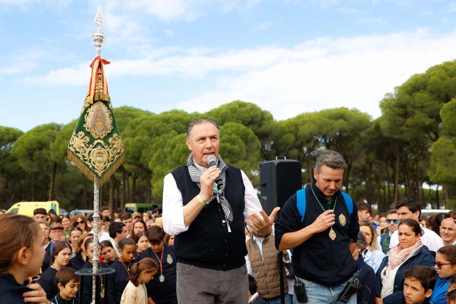 Espagne – Le Cardinal Ángel Fernández Artime est un témoin d’exception au pèlerinage des jeunes au Sanctuaire de la Vierge de Rocío