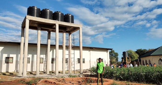 Zambia – Water project benefits student farming activities