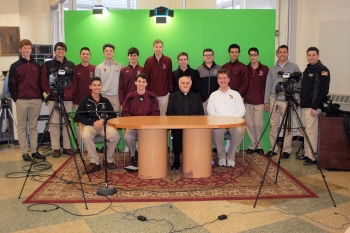 Estados Unidos – El P. Timothy Ploch visita “Don Bosco Prep”