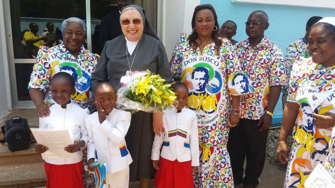 D. R. Congo - Visit of Mother Yvonne Reungoat