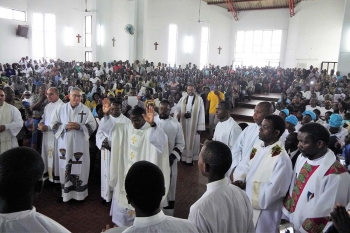 Mozambique - Priestly ordination of Salesian Sérgio Saíde