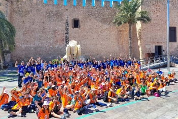 España - Un millar de niños y jóvenes se encuentran en el Camino con la Acampada Amigos desarrollada simultáneamente en Salesianos Elche y El Campello