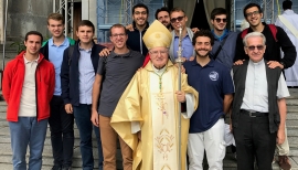 Italia - Los novicios salesianos de Pinerolo en una peregrinación al Monte Santo de Oropa