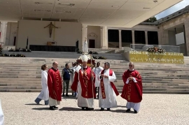 Portugal - Le Recteur Majeur des Salésiens, le Cardinal Ángel Fernández Artime, a présidé le Pèlerinage National de la Famille Salésienne au Sanctuaire de Fatima