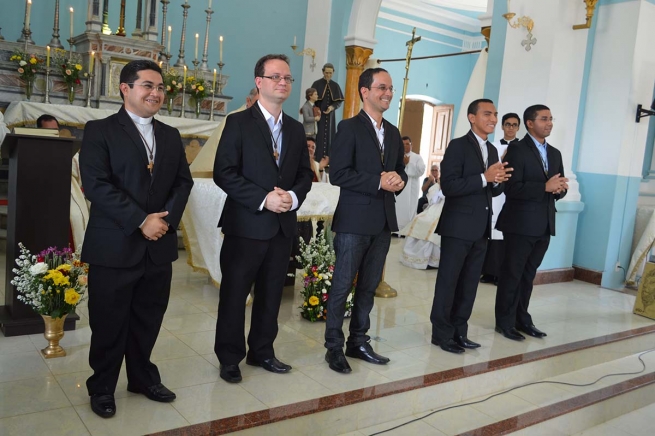 Brasil - Profesiones Perpetuas en Recife