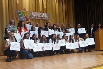 Argentina - Acto de colación en Unisal Argentina, que tiene sus primeras egresadas de la Licenciatura en Psicología