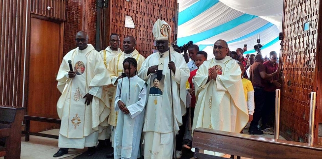 Kenya – Apertura della Porta Santa della Speranza al Santuario di Maria Ausiliatrice di Nairobi