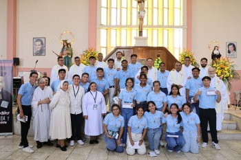 Équateur - Messe d’envoi de 21 jeunes missionnaires « Vos rêves sont sublimes et Dieu rêve avec vous »