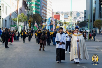 Bolivia - Peregrinación popular en honor a María Auxiliadora