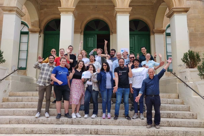 Malta – Exallievi e Amici di Don Bosco d’Europa solidali con i giovani che devono affrontare il divario digitale per accedere al lavoro