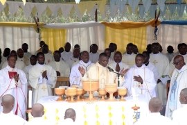 Ruanda – Ordenação sacerdotal do salesiano diácono Célestin Ntakiyimana