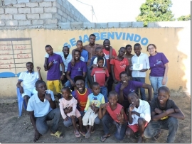 Angola - the Campus Ministry team with street children