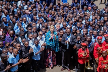 Kenia – Agata Kornhauser-Duda, esposa del Presidente de Polonia, visita "Don Bosco Boys Town" de Nairobi